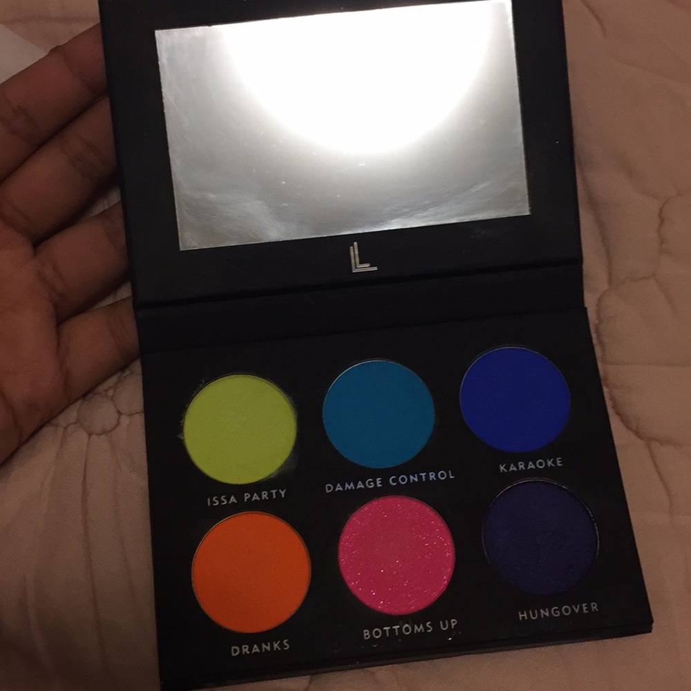 makeup palette